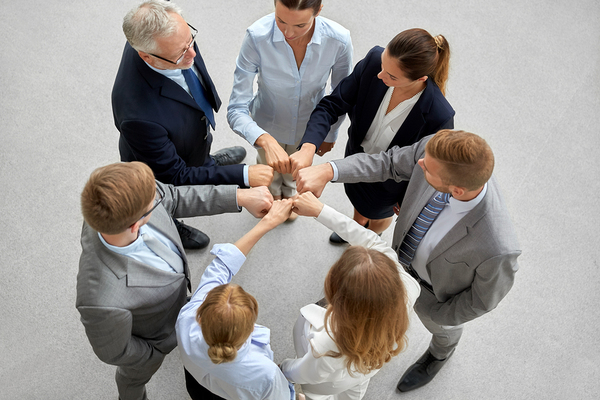 bigstock-corporate-people-and-teamwork-348312694_600x